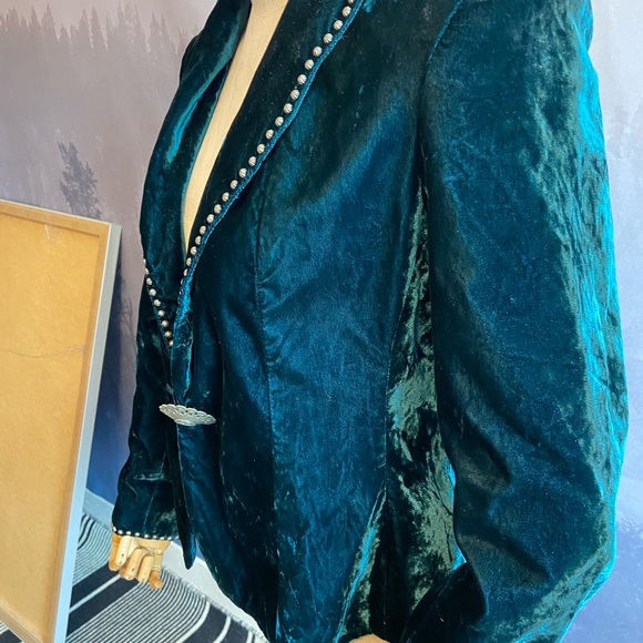 Double D Ranchwear - Picture 14 of 14